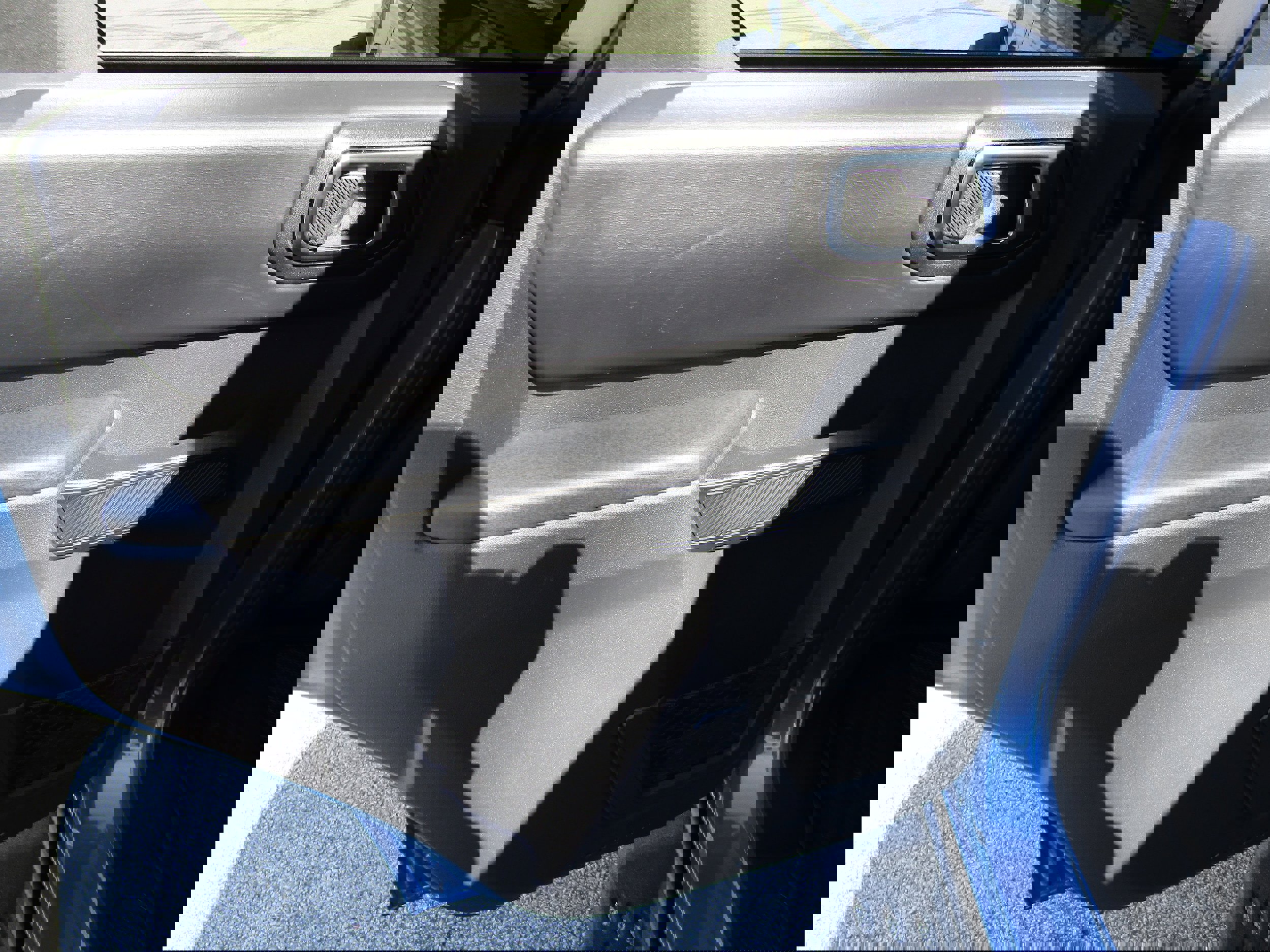 Used 2025 Ford Bronco Badlands image 12