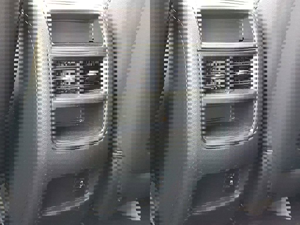 Used 2017 Cadillac XT5 Luxury w/ Driver Awareness Package FWD image 13