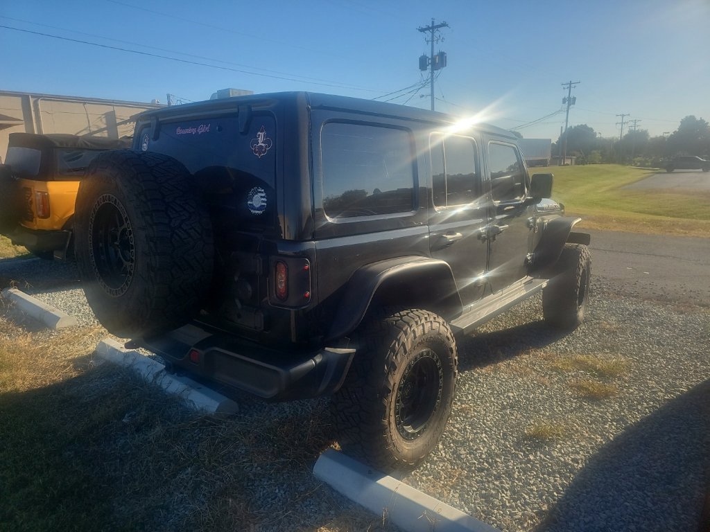 Used 2024 Jeep Wrangler Unlimited Rubicon w/ Technology Group AWD/4WD image 7
