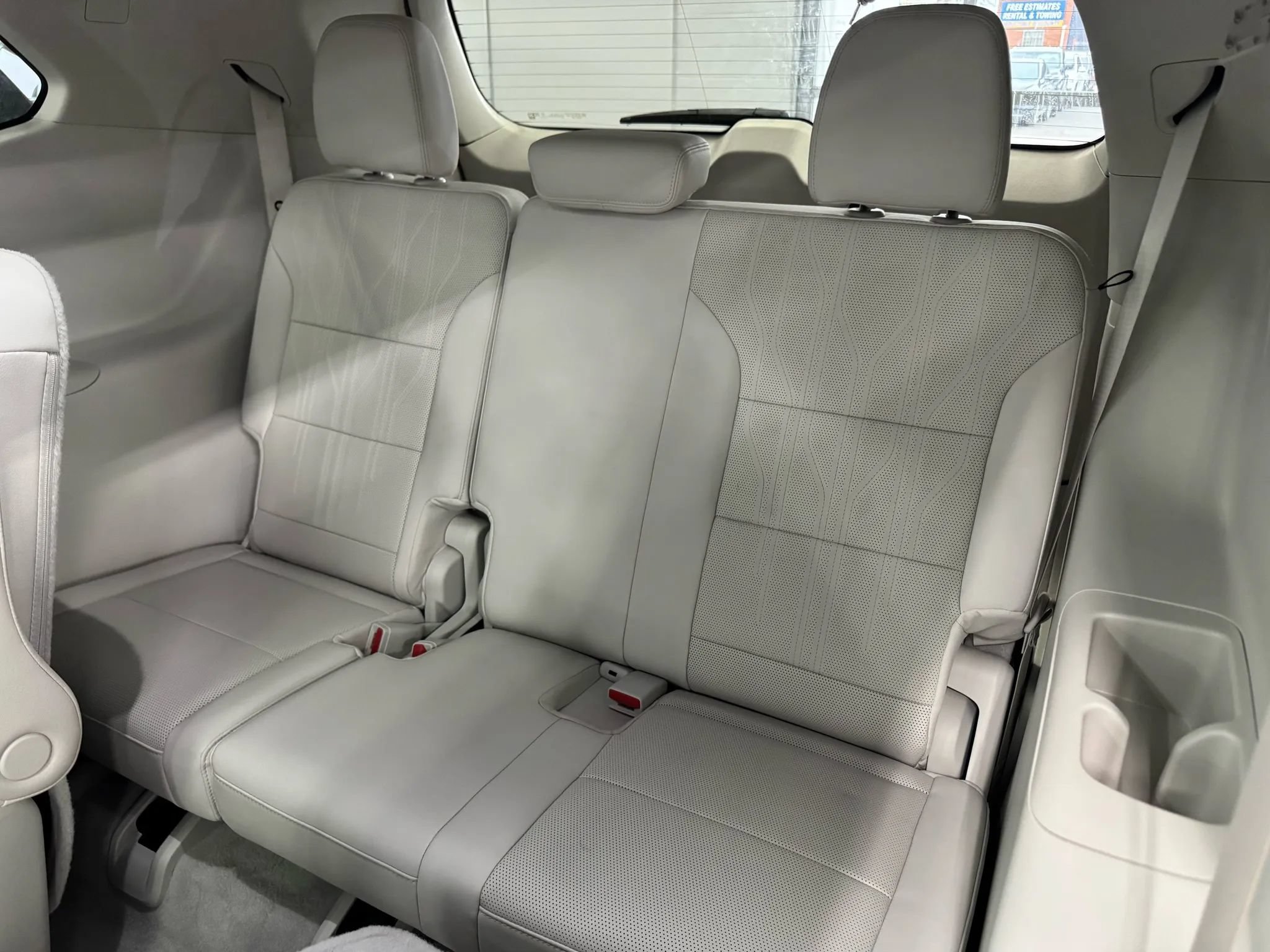 Used 2025 Buick Enclave Avenir w/ LPO, Floor Liner Package FWD image 27