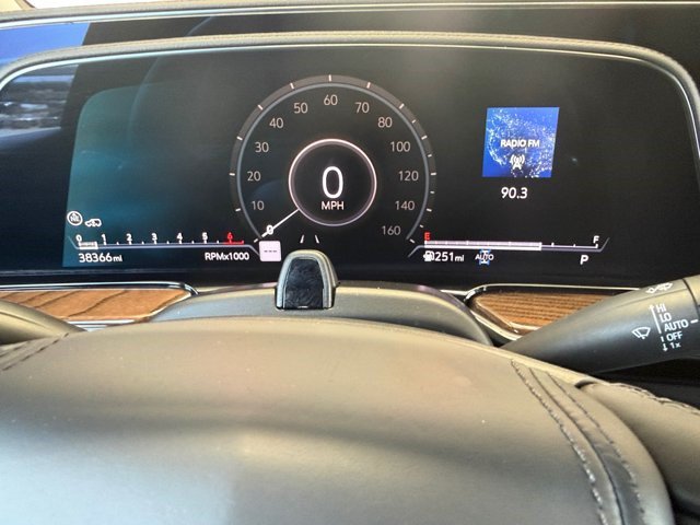 Certified 2024 Cadillac Escalade ESV Sport Platinum w/ LPO, ONYX Package AWD/4WD image 23