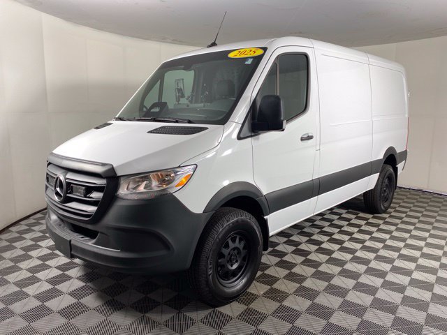 Used 2025 Mercedes-Benz Sprinter 2500 image 10