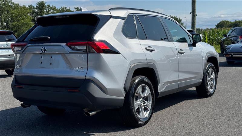 Used 2022 Toyota RAV4 XLE w/ Convenience Package AWD/4WD image 9
