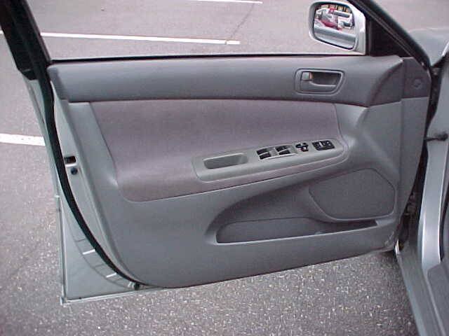Used 2002 Toyota Camry LE w/ Pkg 2 FWD image 20