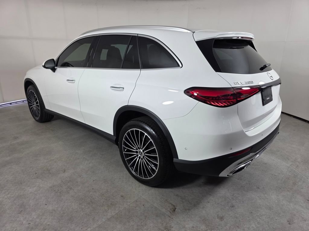 Certified 2025 Mercedes-Benz GLC 300 image 6