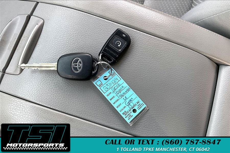 Used 2016 Toyota Highlander LE AWD/4WD image 10