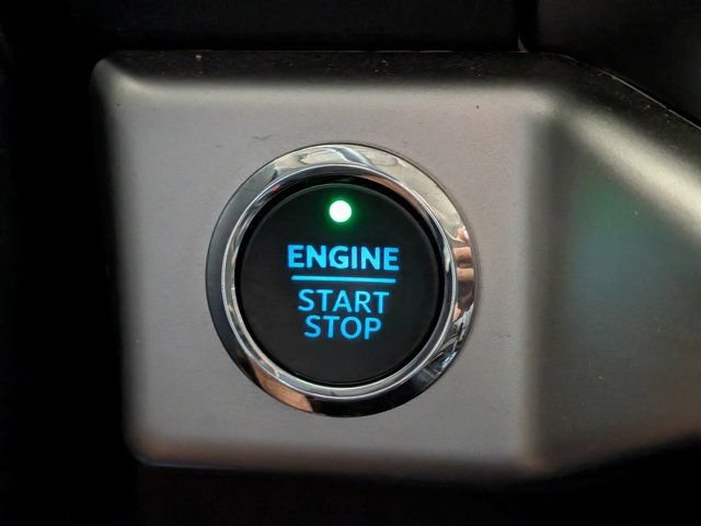 Used 2024 Ford Expedition XLT RWD image 29