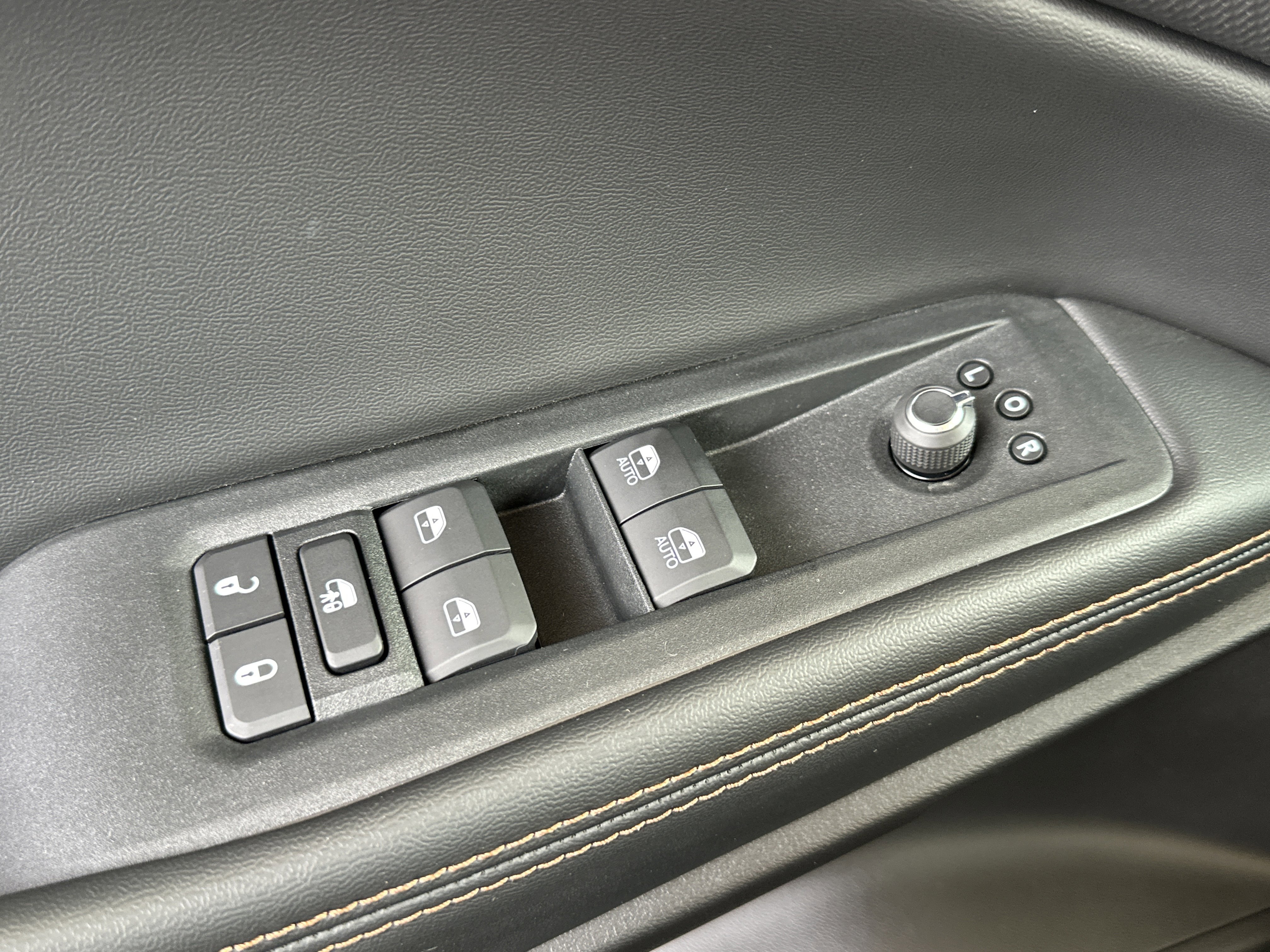 New 2026 Jeep Cherokee Limited image 12