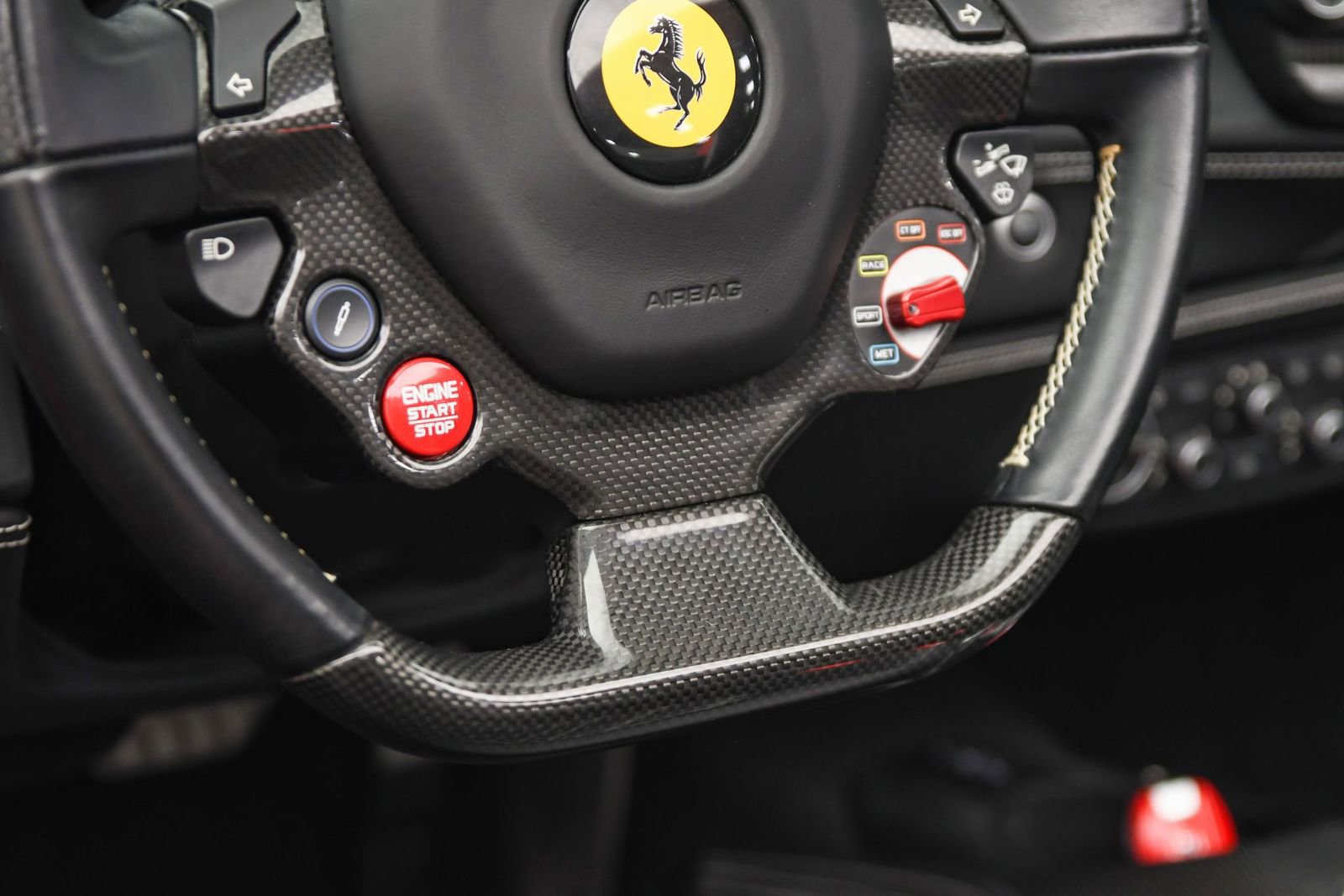 Used 2019 Ferrari 488 Spider image 40