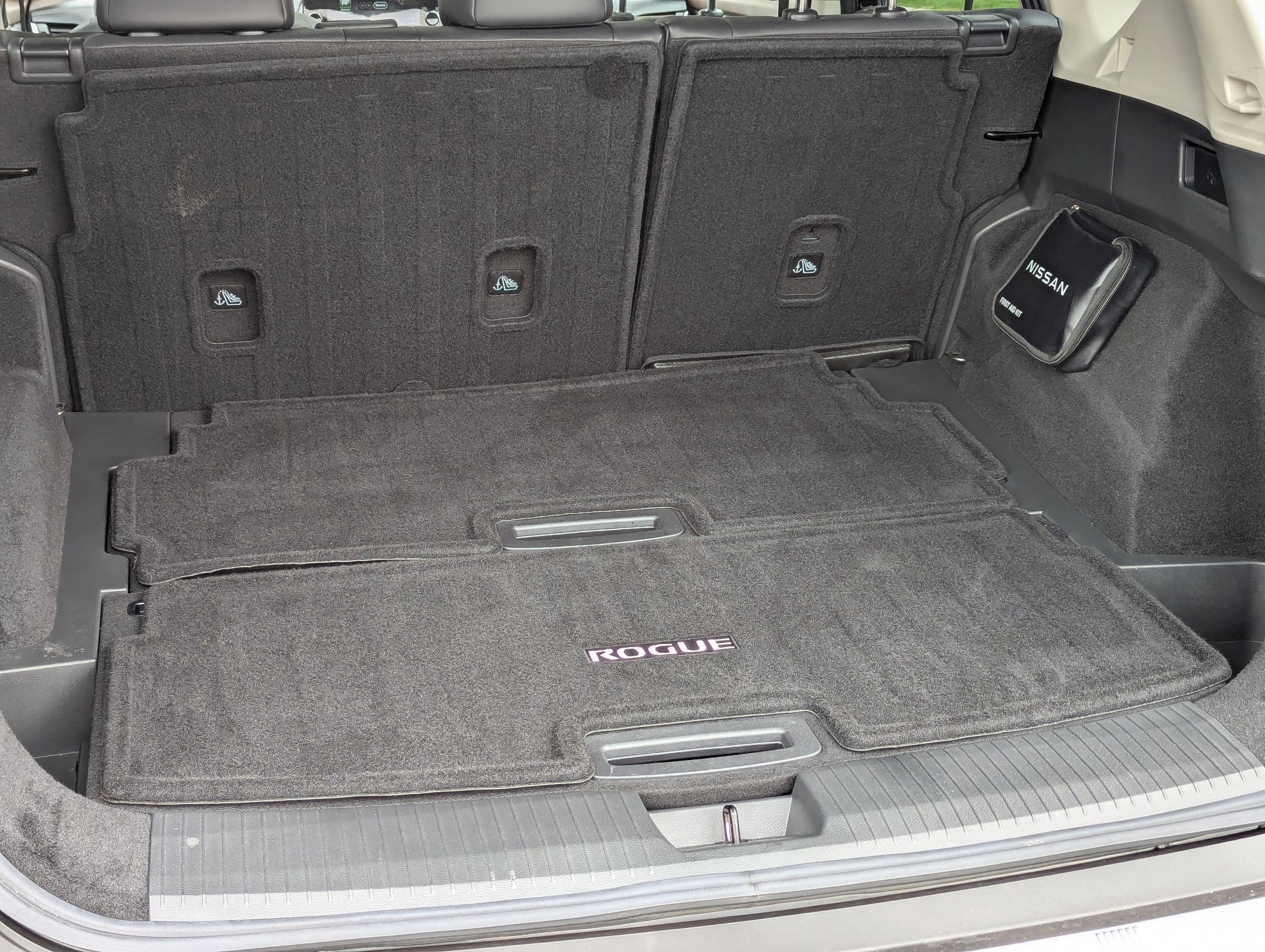 Certified 2022 Nissan Rogue Platinum w/ Head-Up Display Package image 6