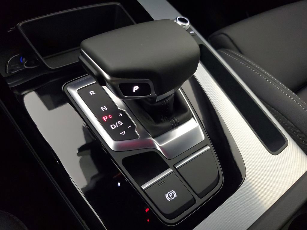 Used 2025 Audi Q5 2.0T Premium image 32