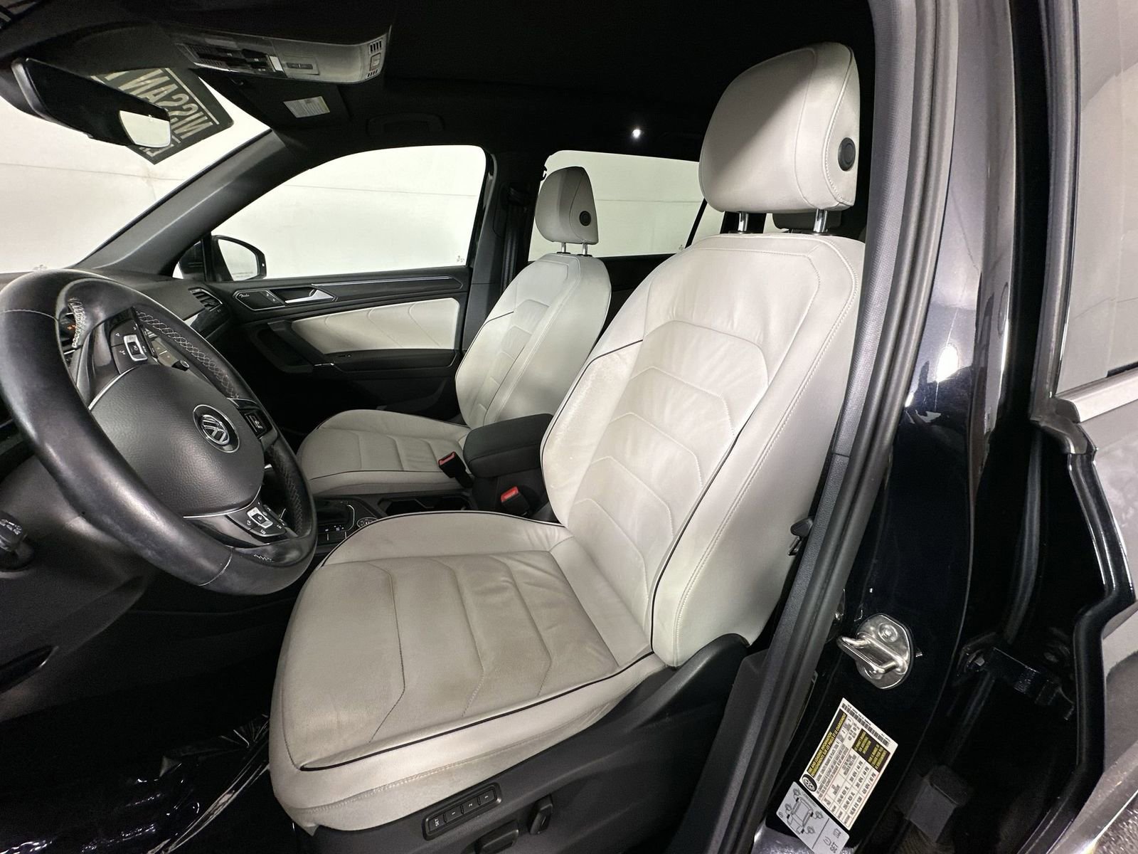 Used 2020 Volkswagen Tiguan SEL Premium R-Line image 15