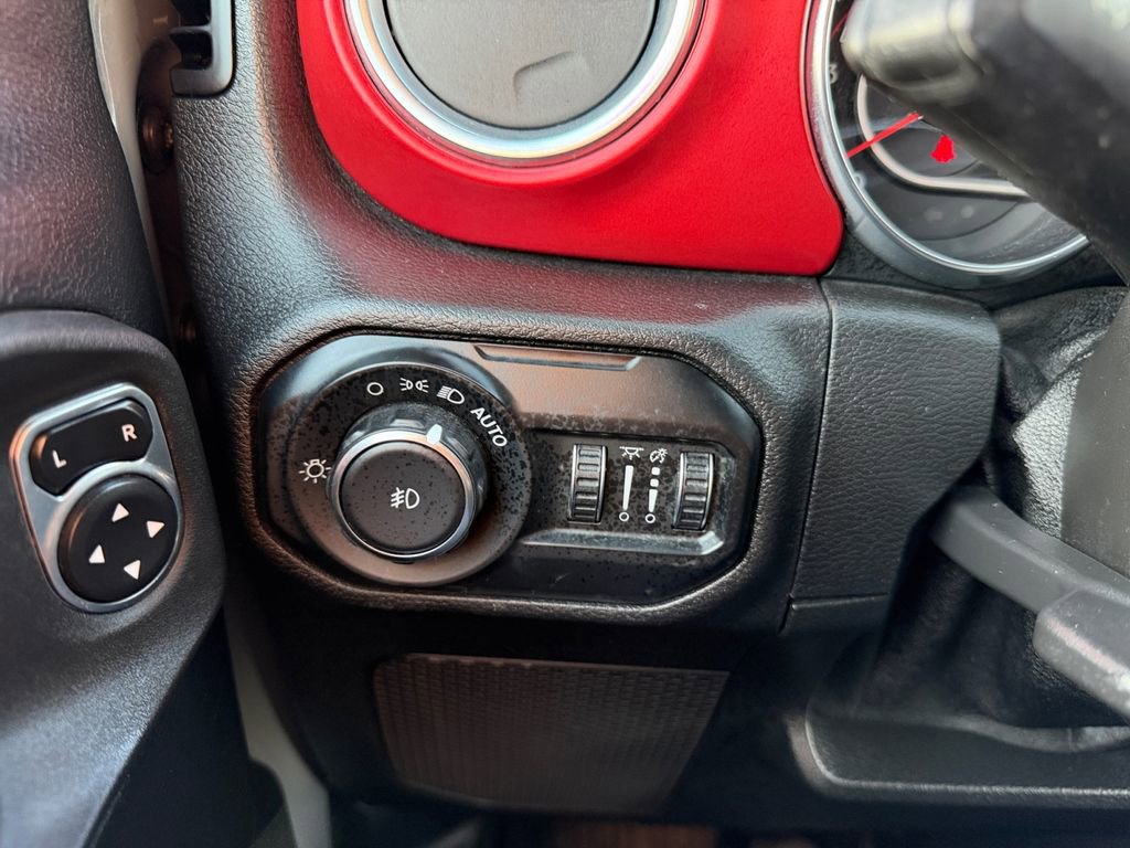 Used 2021 Jeep Wrangler Unlimited Rubicon image 18