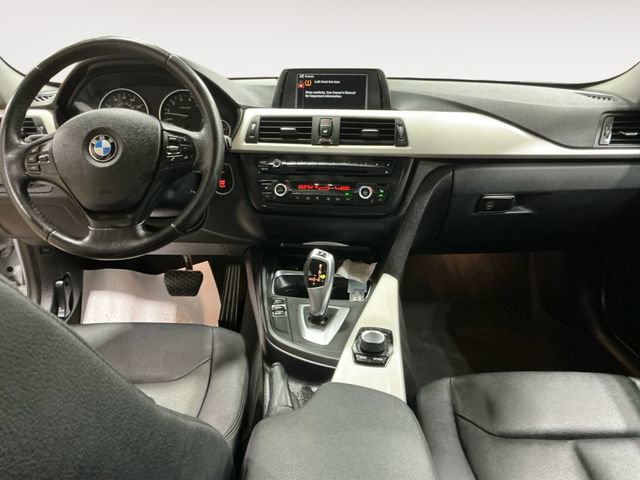 Used 2013 BMW 320i xDrive Sedan AWD/4WD image 10