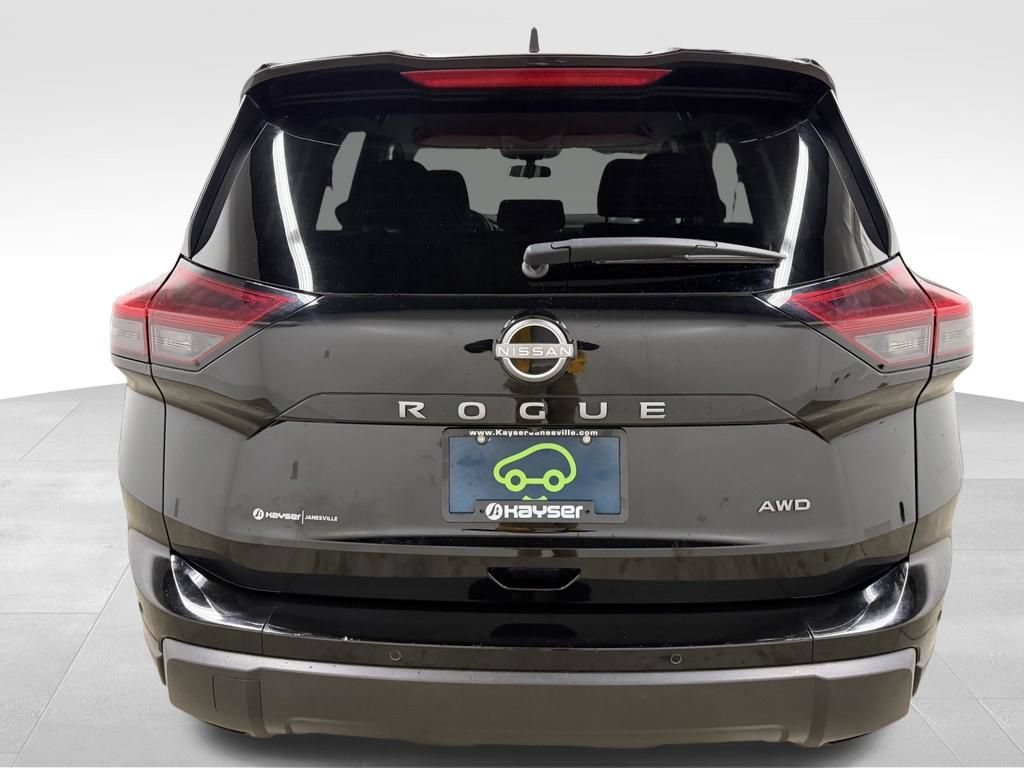 Used 2024 Nissan Rogue S AWD/4WD image 11