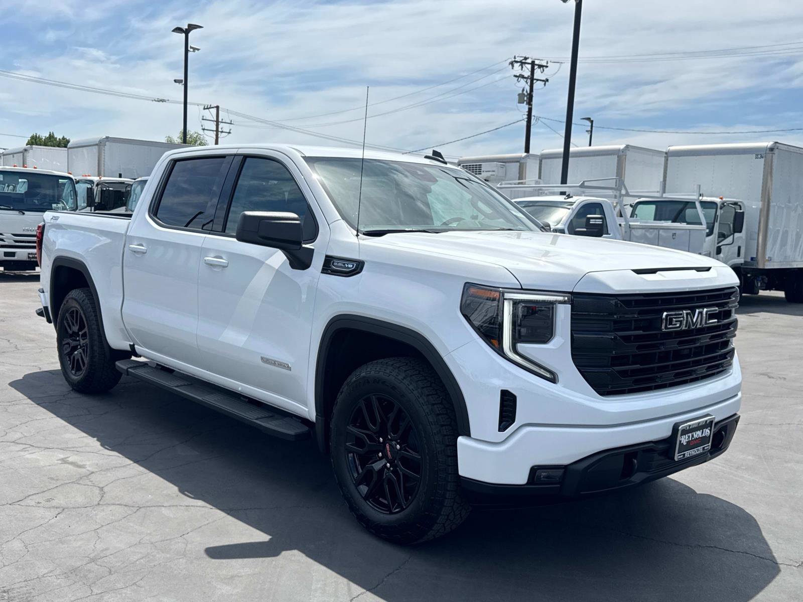 New 2026 GMC Sierra 1500 Elevation image 3