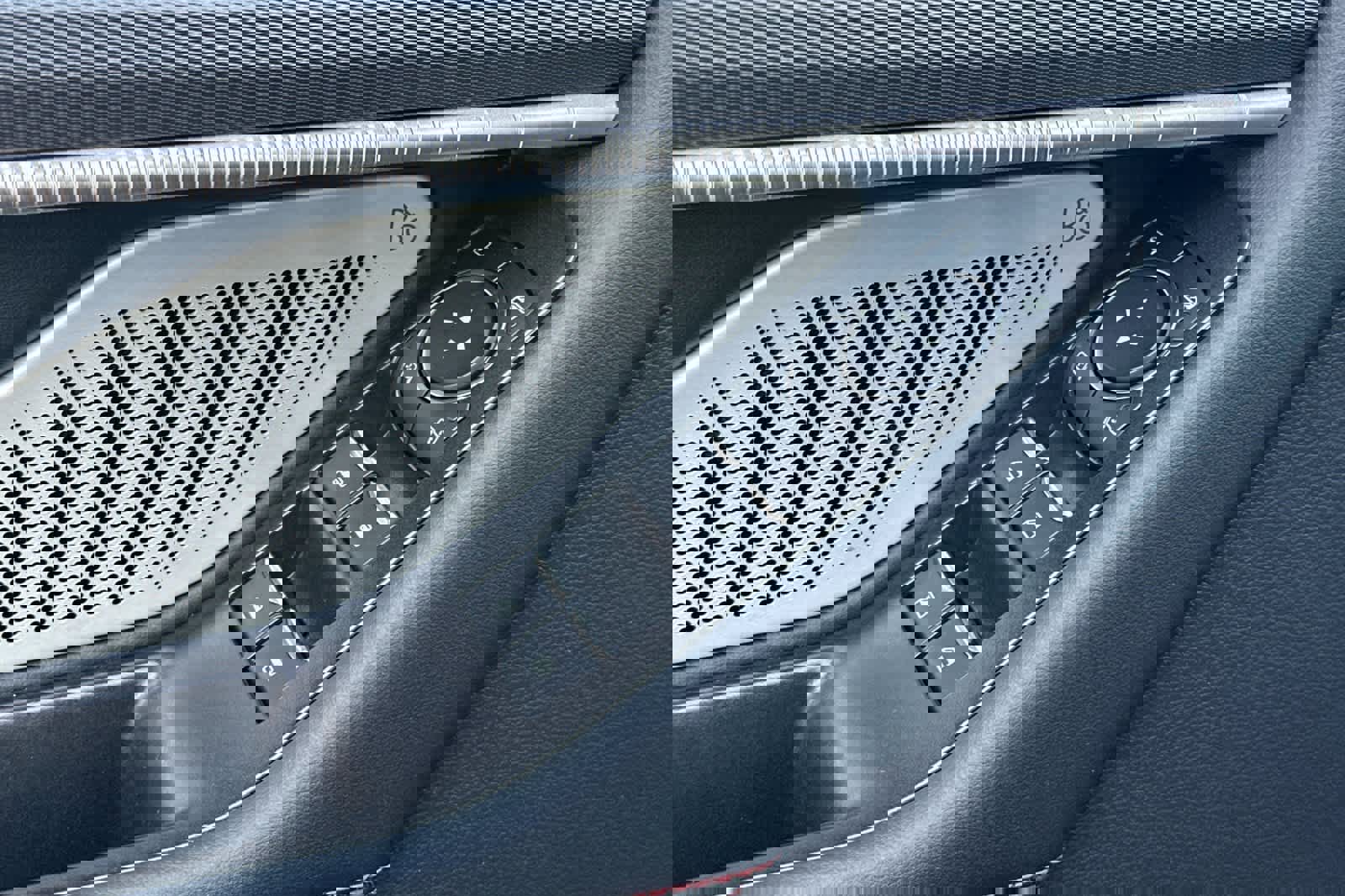 Certified 2025 Ford Explorer ST image 13