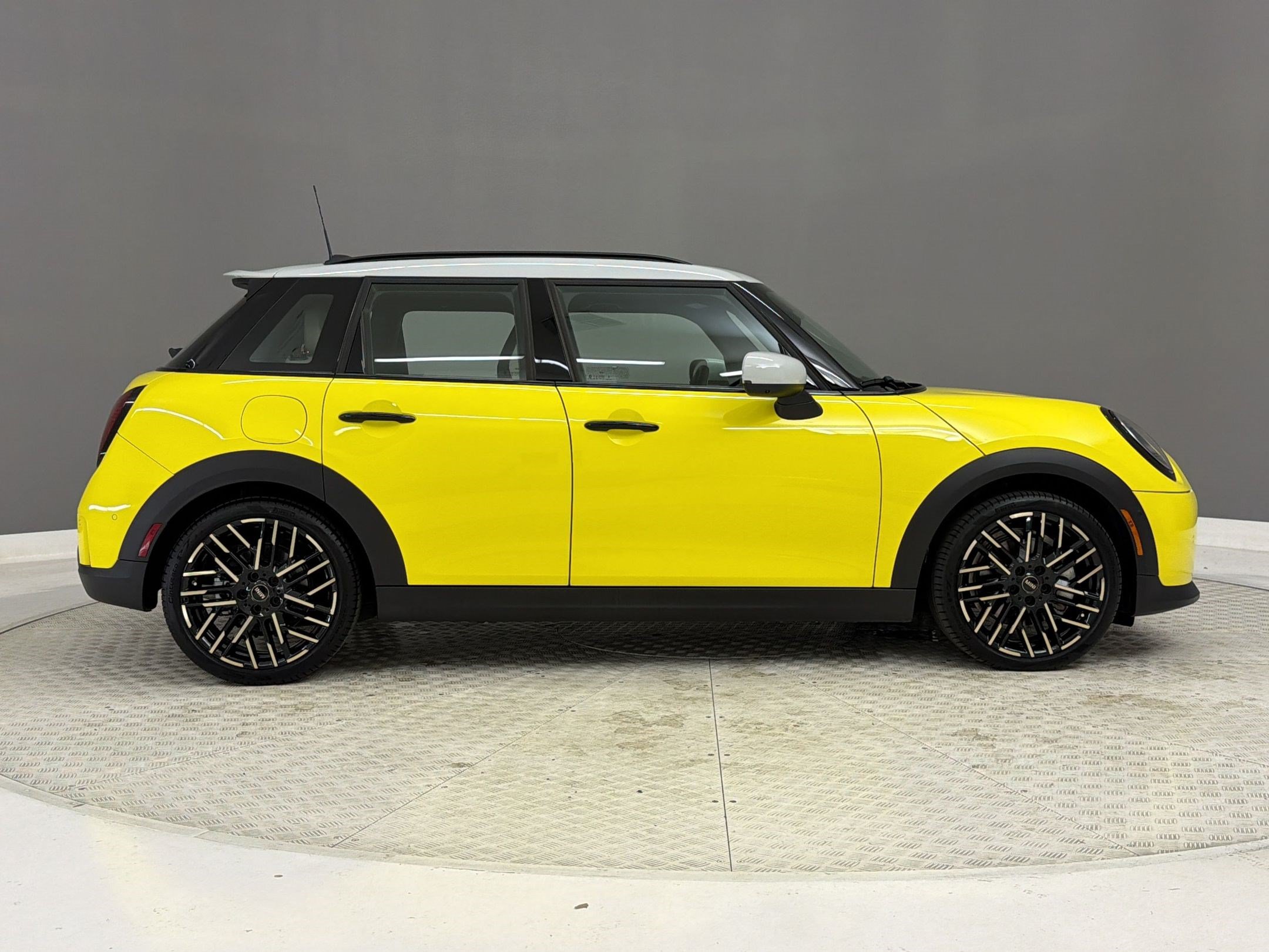 Used 2026 MINI Cooper S FWD image 8