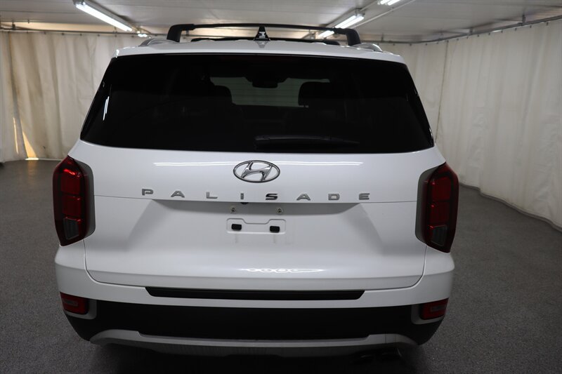 Used 2022 Hyundai Palisade SEL w/ Premium Package FWD image 5