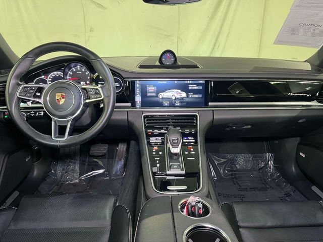 Used 2020 Porsche Panamera image 26