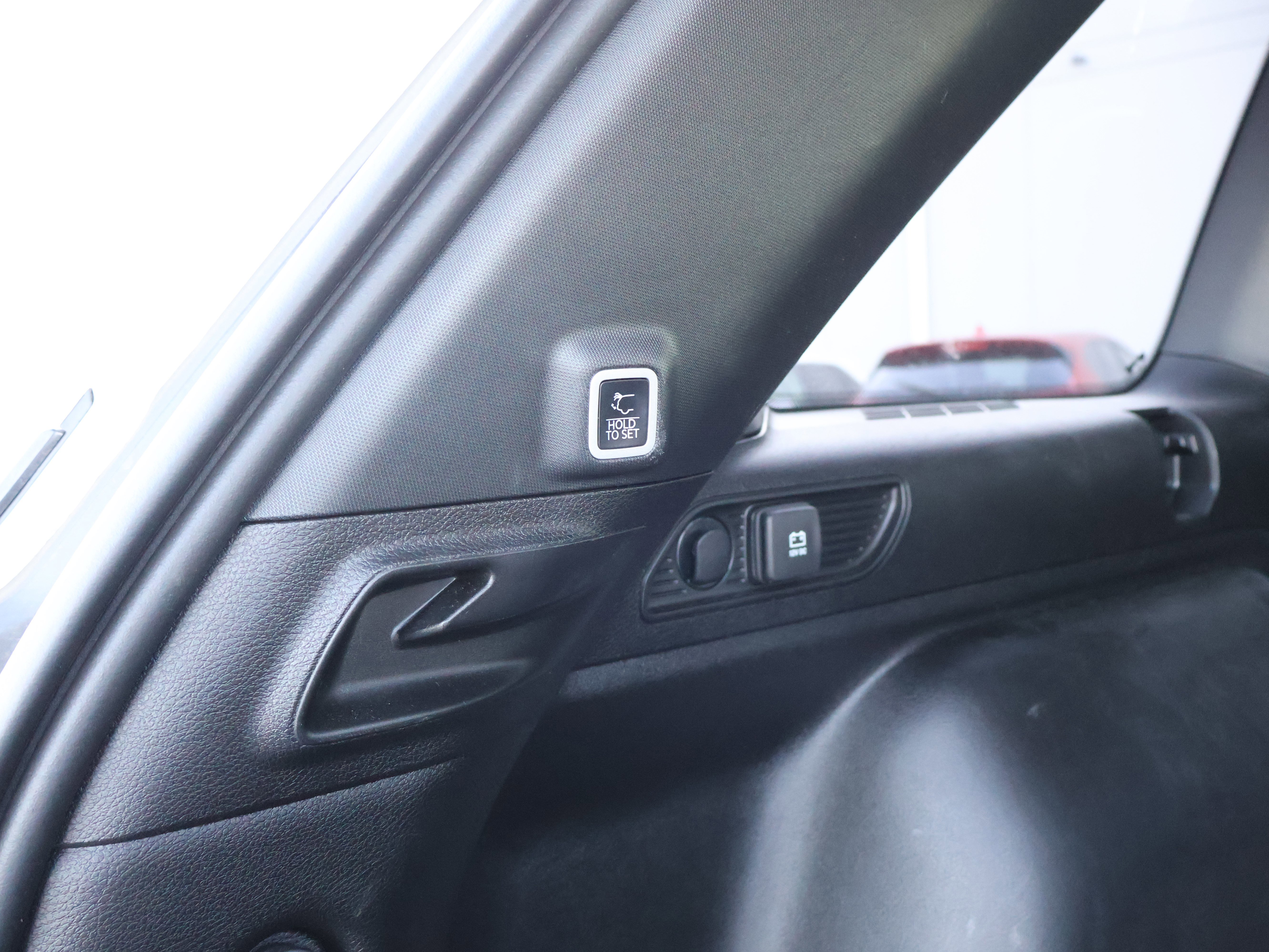 Used 2025 Jeep Grand Cherokee Altitude AWD/4WD image 20