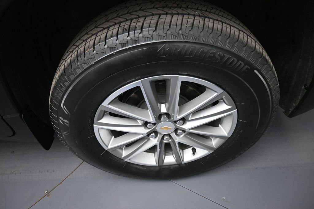 Used 2023 Chevrolet Traverse LT AWD/4WD image 15