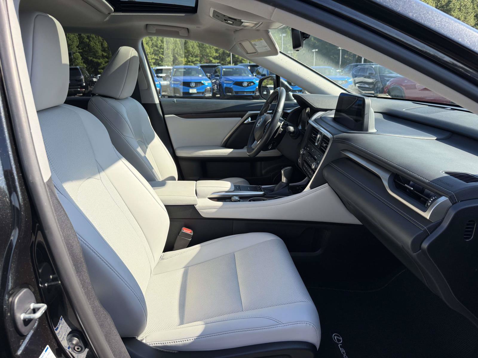 Used 2022 Lexus RX 450h AWD w/ Premium Package image 17