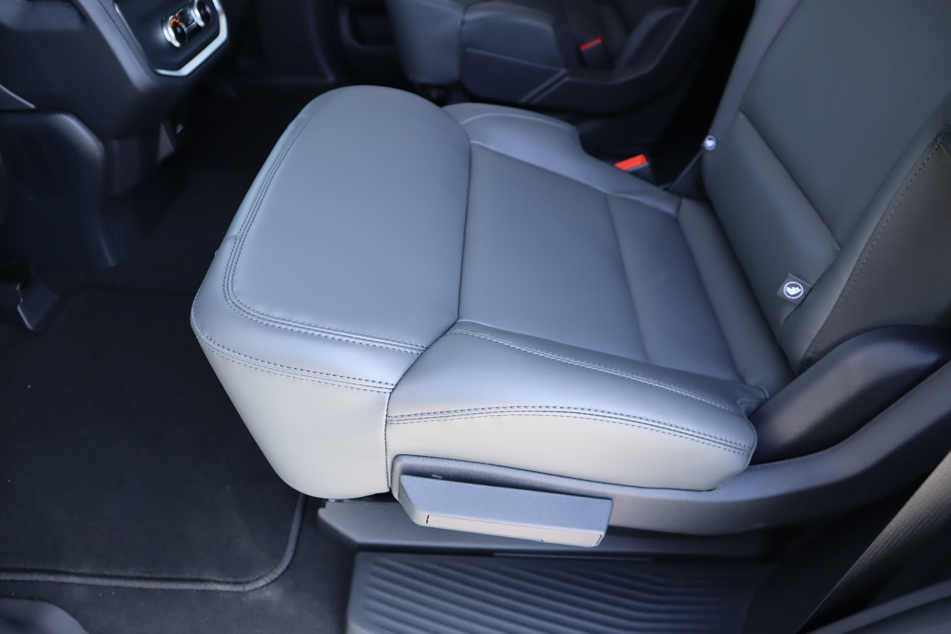 New 2026 Ford Expedition Active AWD/4WD image 15