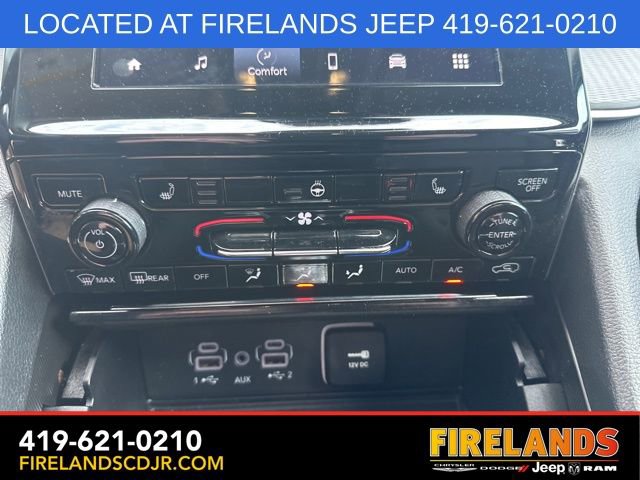 Used 2023 Jeep Grand Cherokee Laredo w/ Luxury Tech Group I image 26