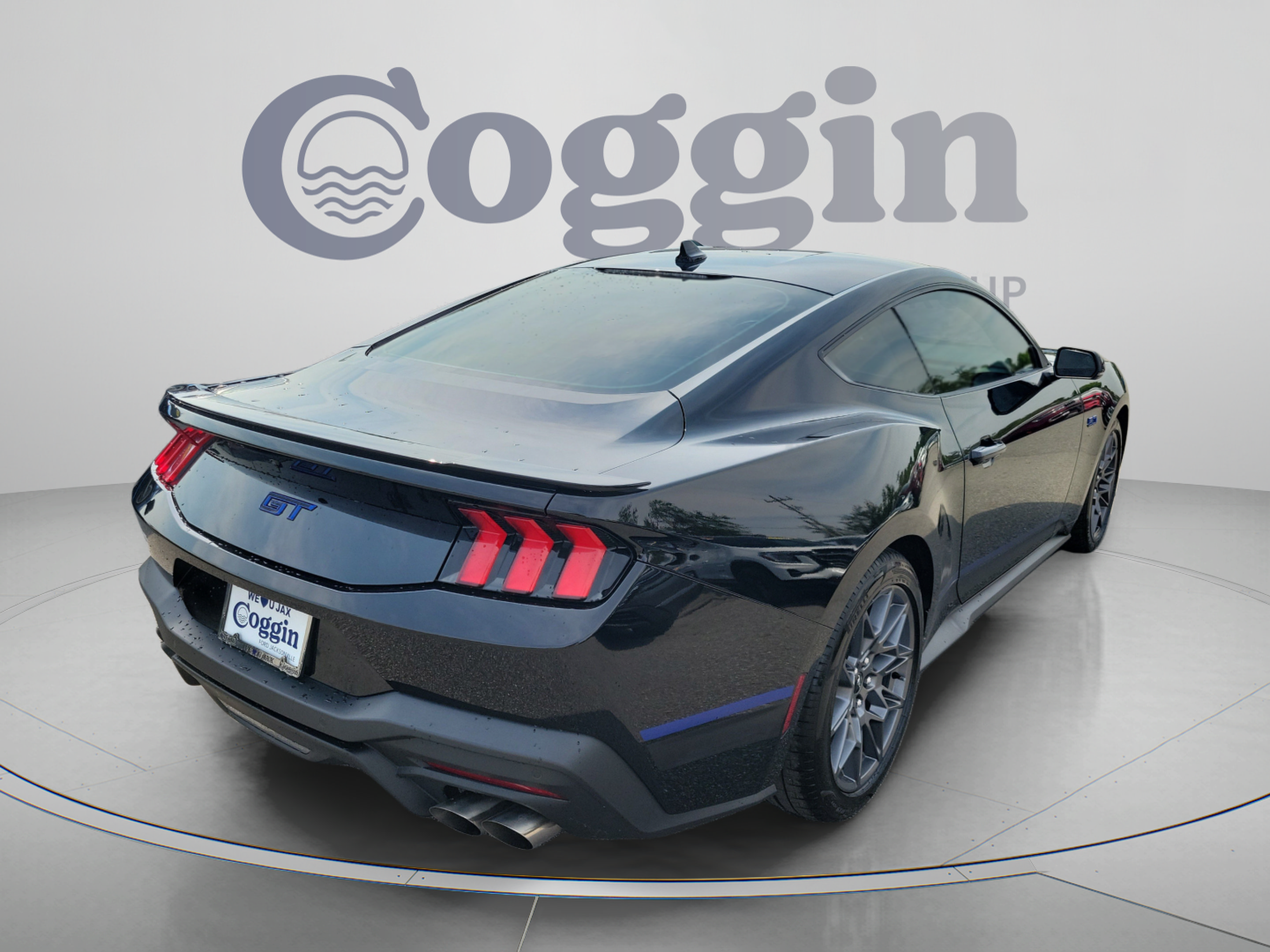 Used 2025 Ford Mustang GT Premium RWD image 3