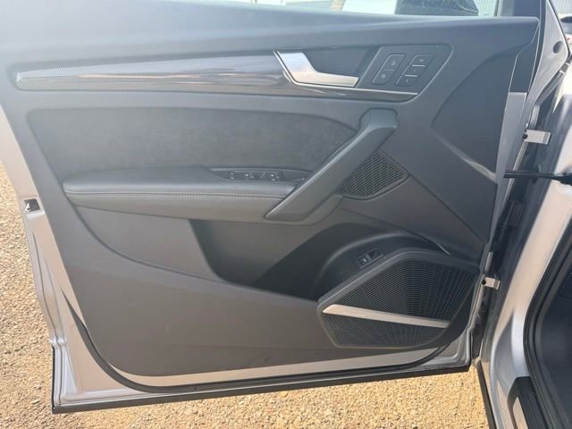 Used 2020 Audi SQ5 Premium Plus w/ Premium Plus Package AWD/4WD image 23