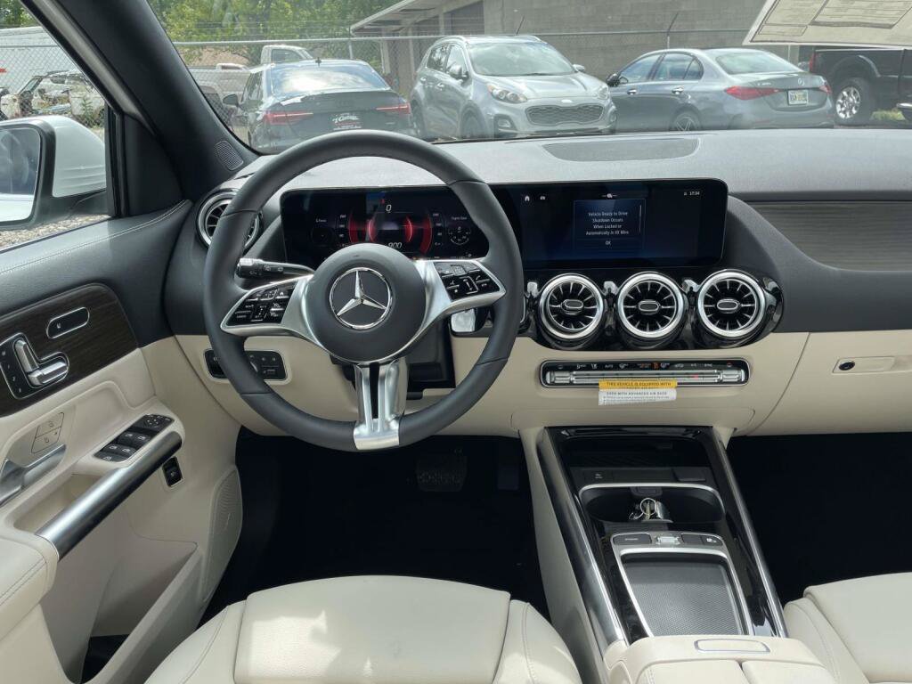 New 2026 Mercedes-Benz GLA 250 4MATIC image 2