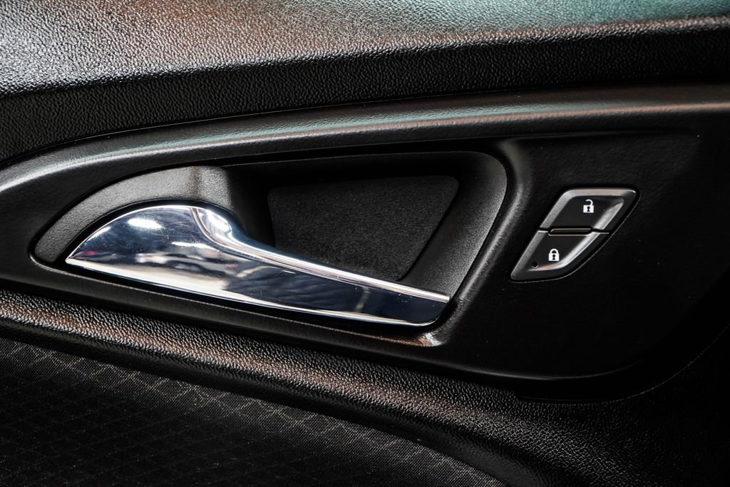 Used 2023 Chevrolet Malibu LT FWD image 43