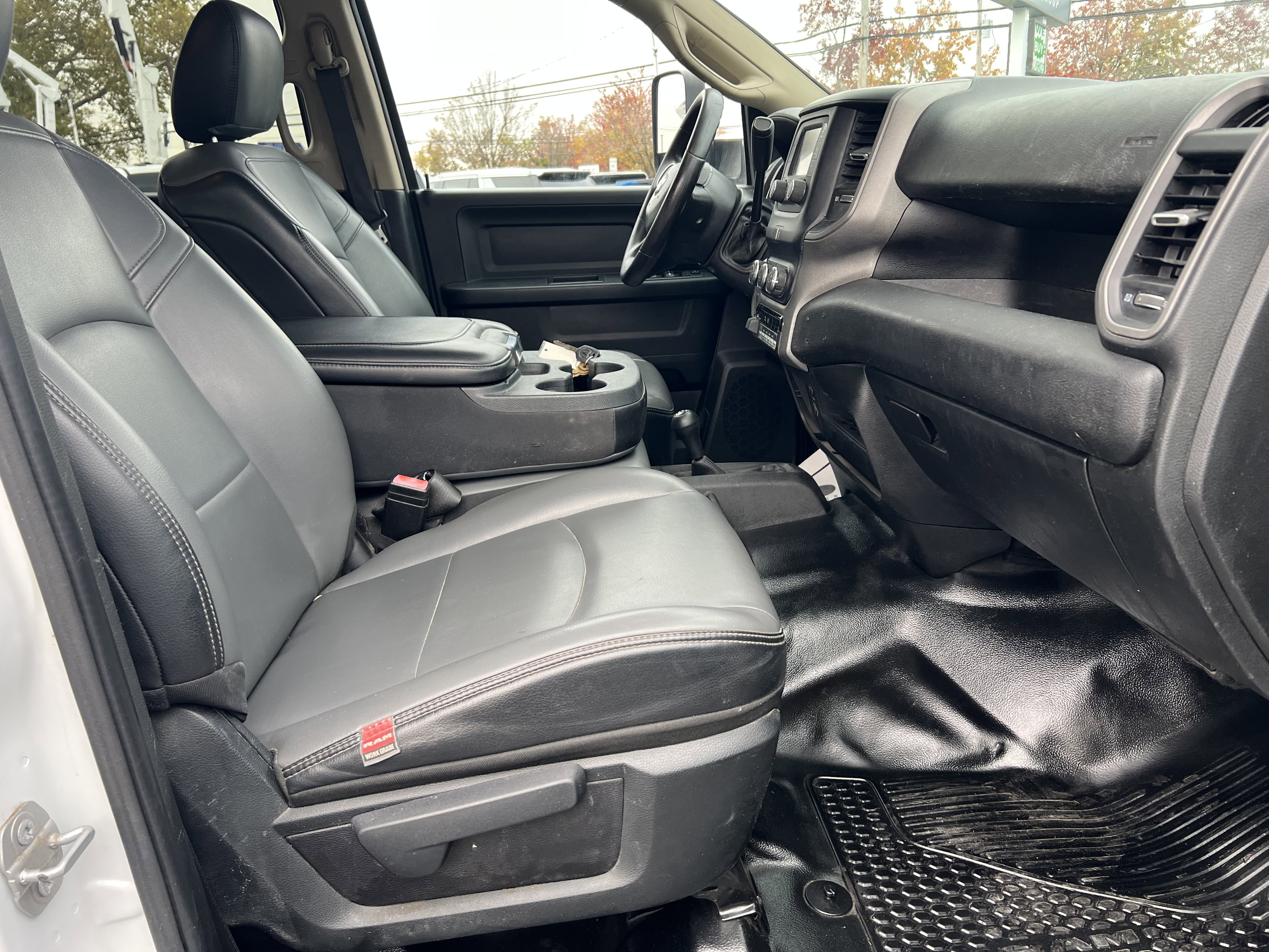 Used 2019 RAM 5500 Tradesman w/ Chrome Appearance Group image 15