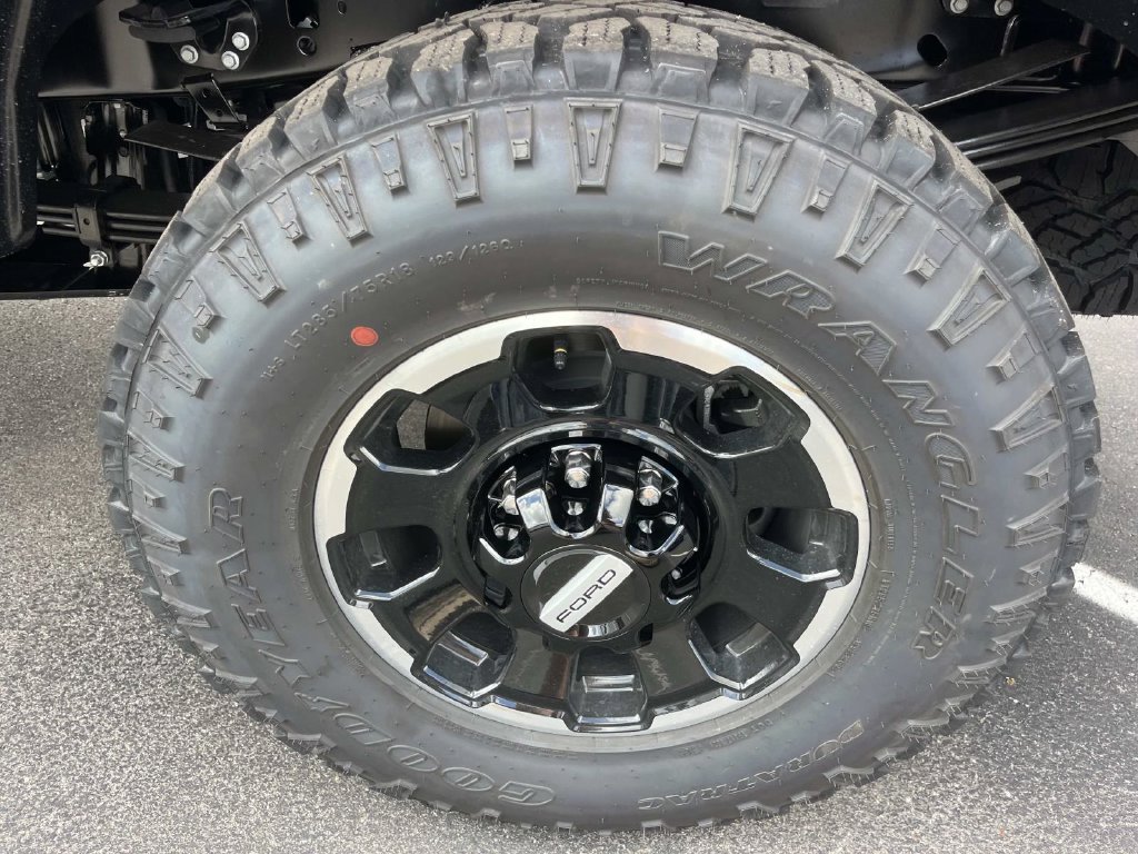 New 2027 Ford F250 Lariat w/ Tremor Off-Road Package AWD/4WD image 13