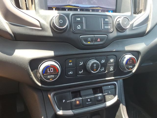 Used 2024 GMC Terrain AT4 w/ Tech Package AWD/4WD image 27