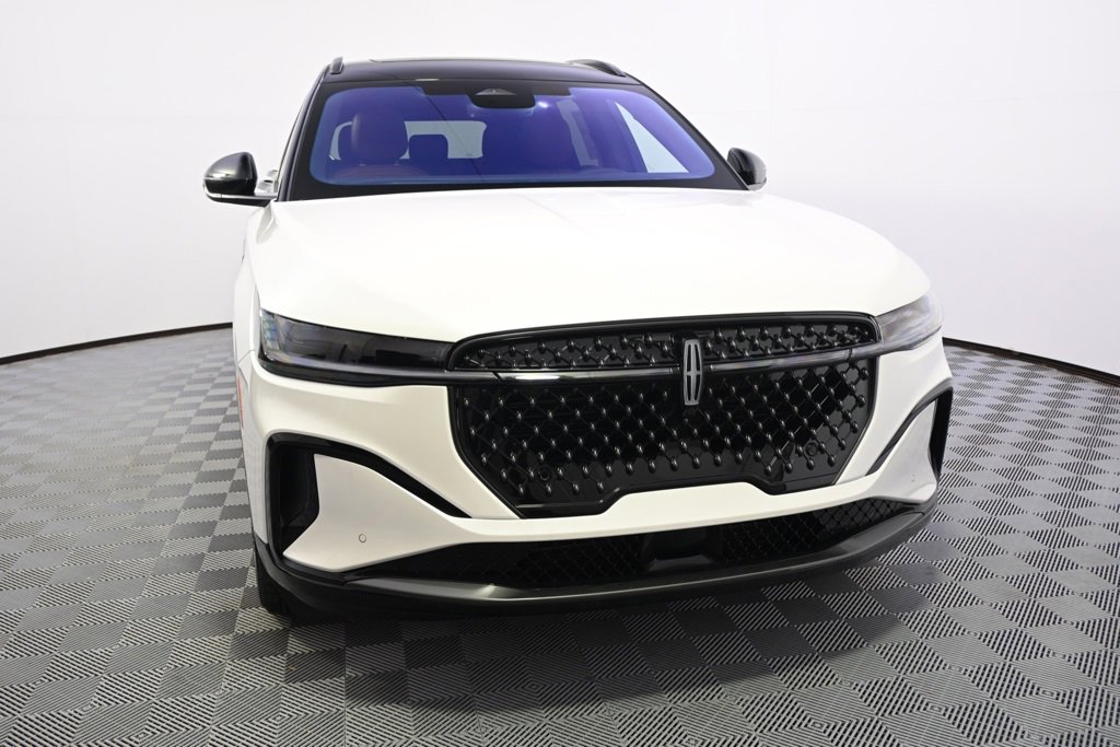 New 2026 Lincoln Nautilus Reserve image 9