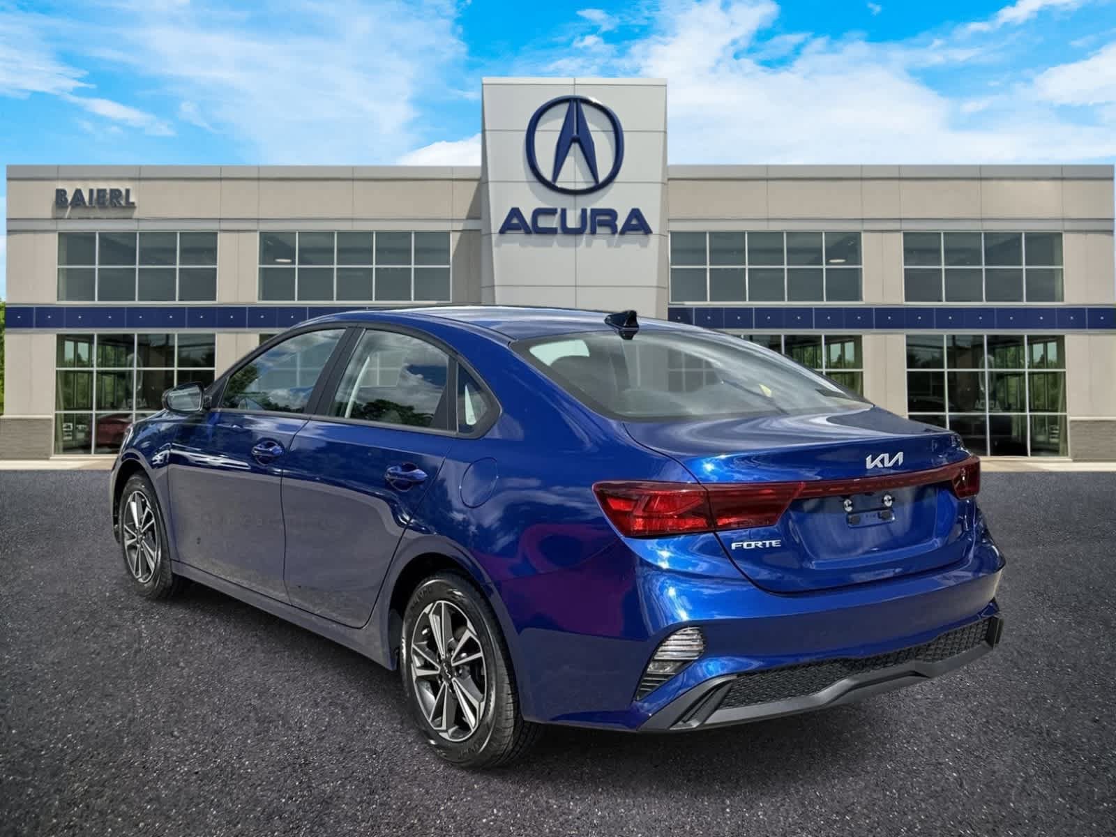 Used 2023 Kia Forte LXS w/ LXS Technology Package FWD image 3