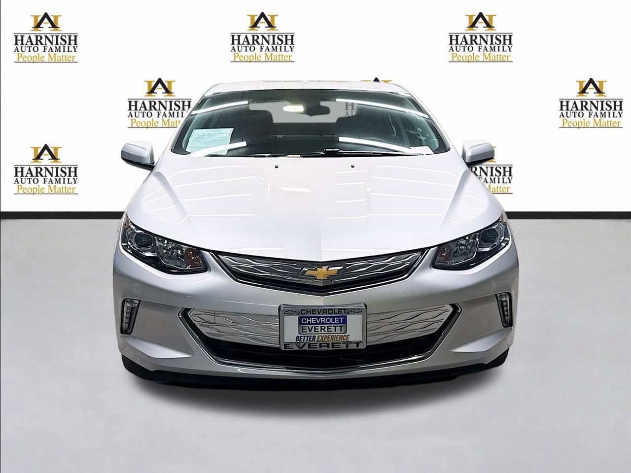 Used 2017 Chevrolet Volt LT FWD image 2