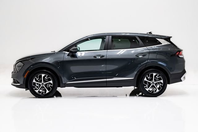 Used 2025 Kia Sportage EX image 27