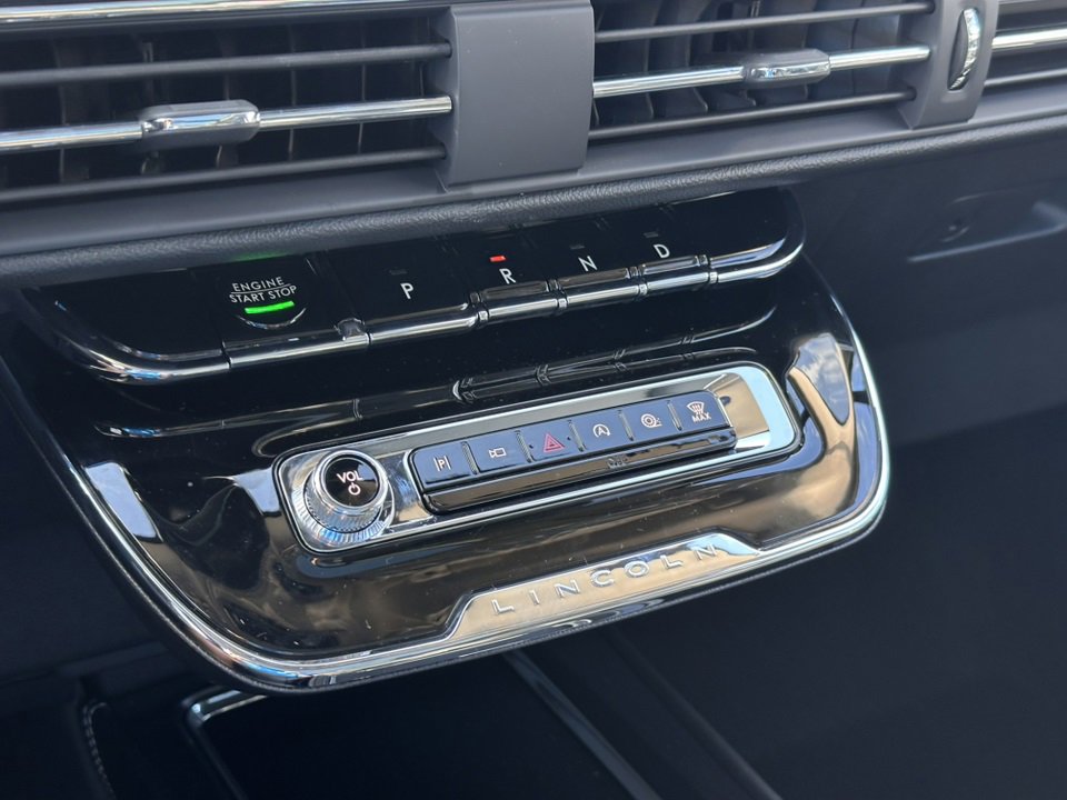 New 2025 Lincoln Corsair Reserve w/ Jet Appearance Package image 28