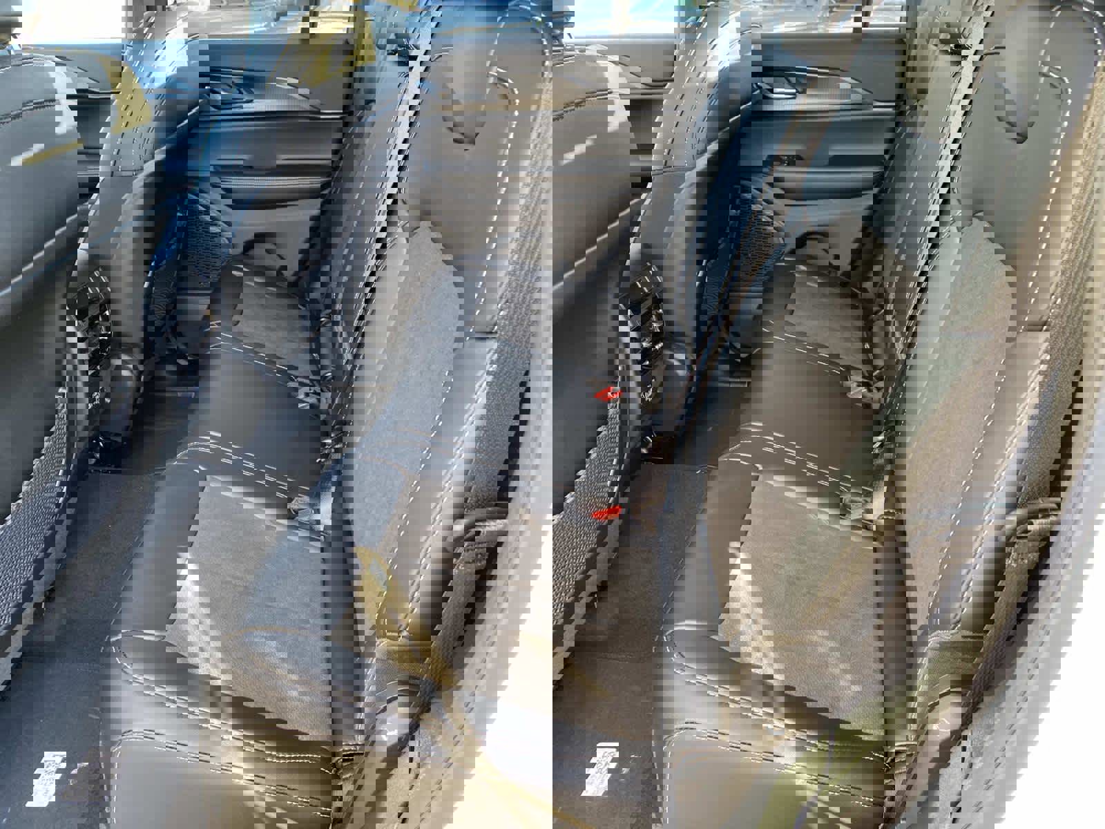 New 2025 Jeep Grand Cherokee Laredo image 7