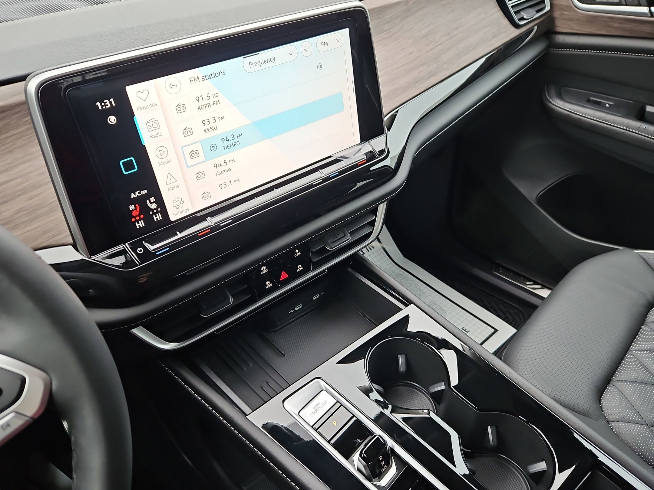 New 2026 Volkswagen Atlas SEL Premium R-Line image 18