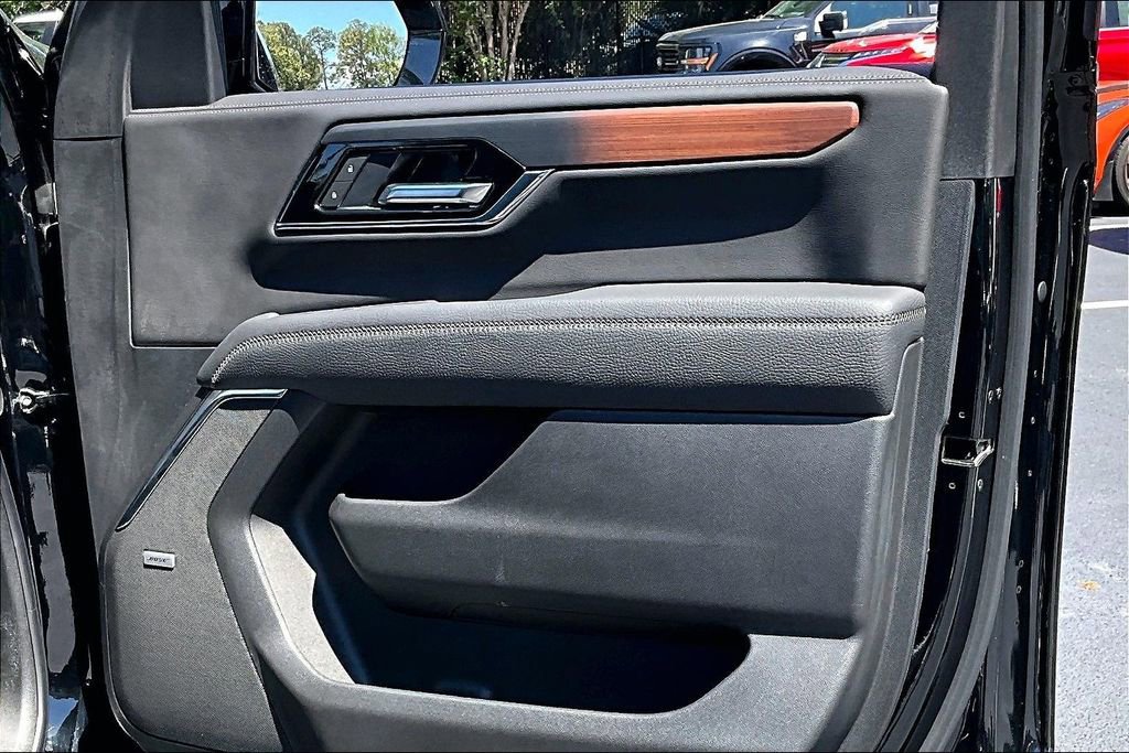 Used 2025 GMC Yukon Denali w/ LPO, Floor Liner Package AWD/4WD image 29