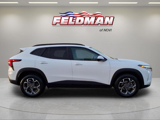 Used 2025 Chevrolet Trax LT w/ Driver Confidence Package FWD image 7