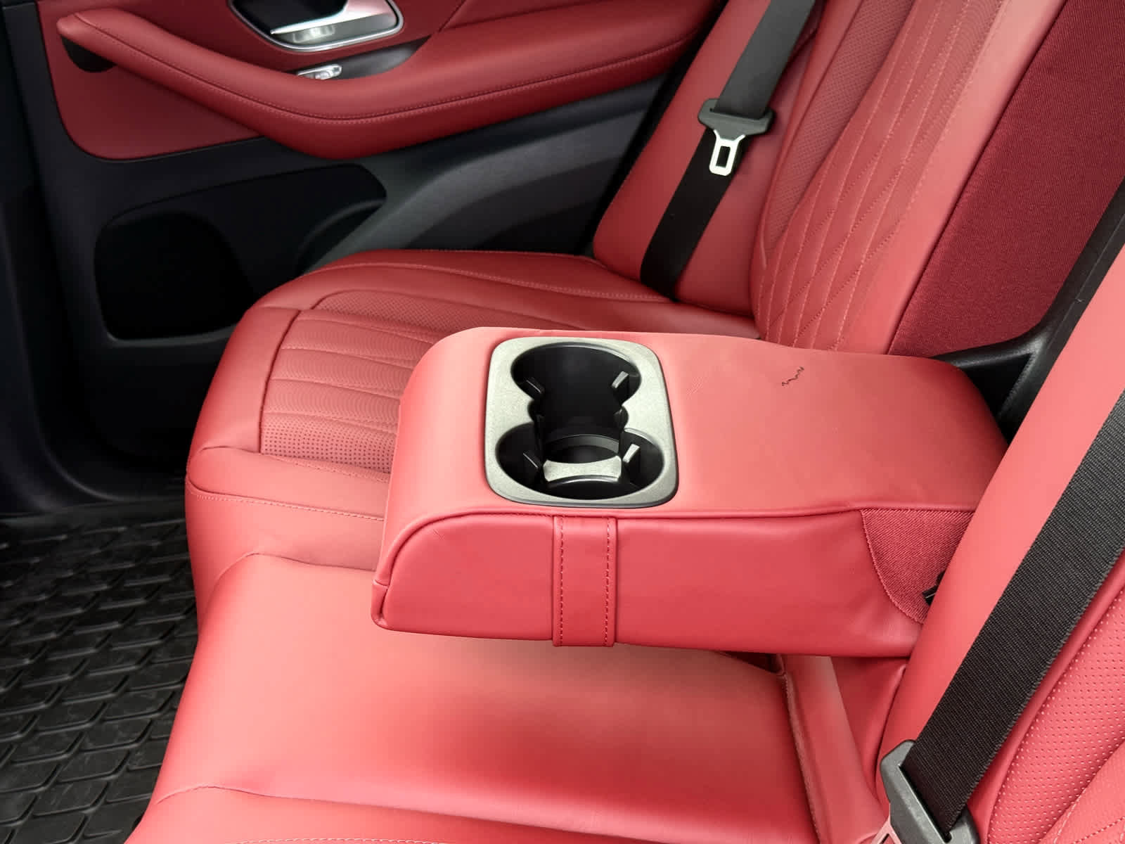 New 2025 Mercedes-Benz GLE 53 AMG 4MATIC Coupe image 33