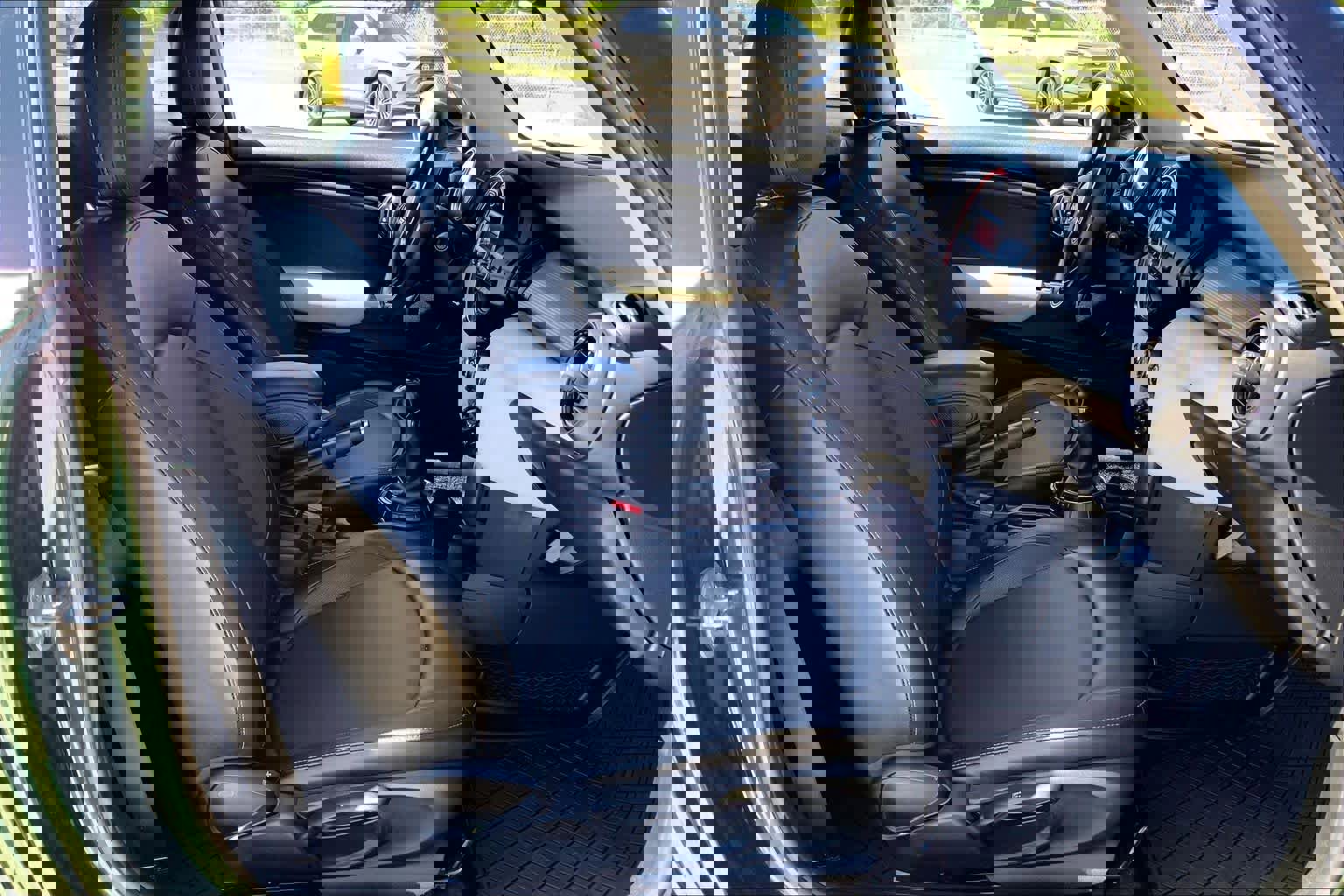 Used 2014 MINI Cooper 2-Door Hardtop image 9