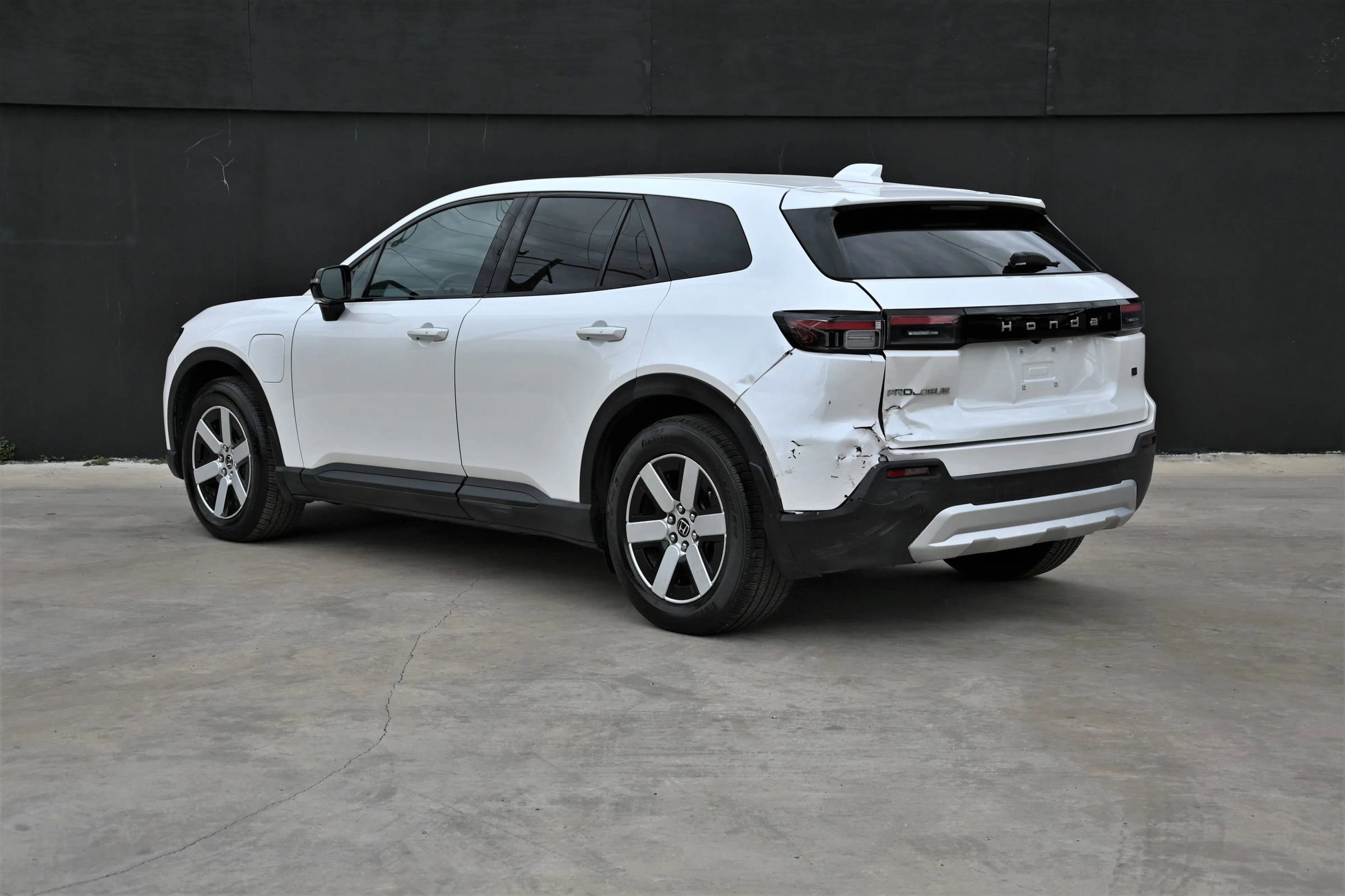 Used 2024 Honda Prologue EX image 4