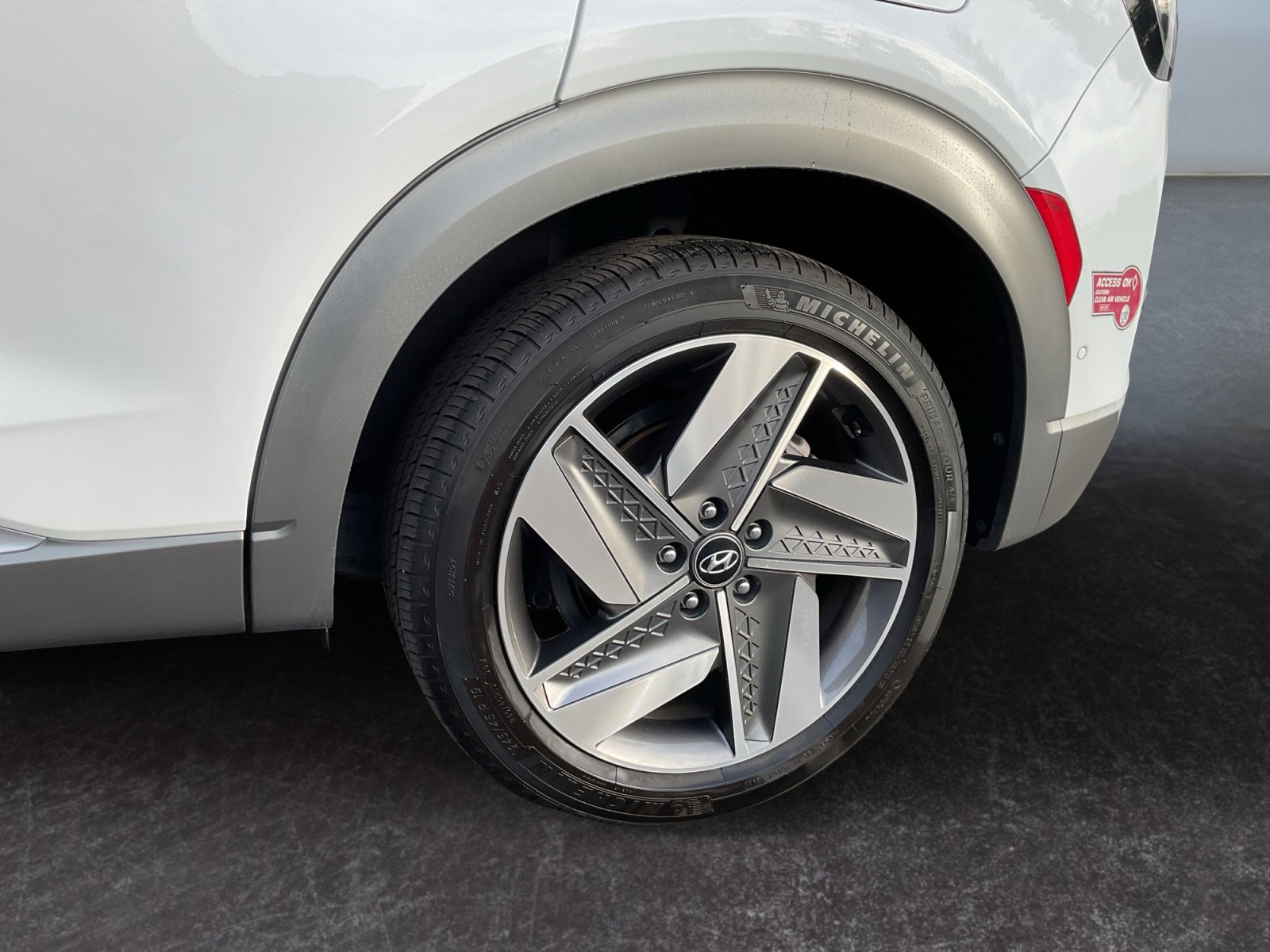 Used 2023 Hyundai Nexo Limited image 10