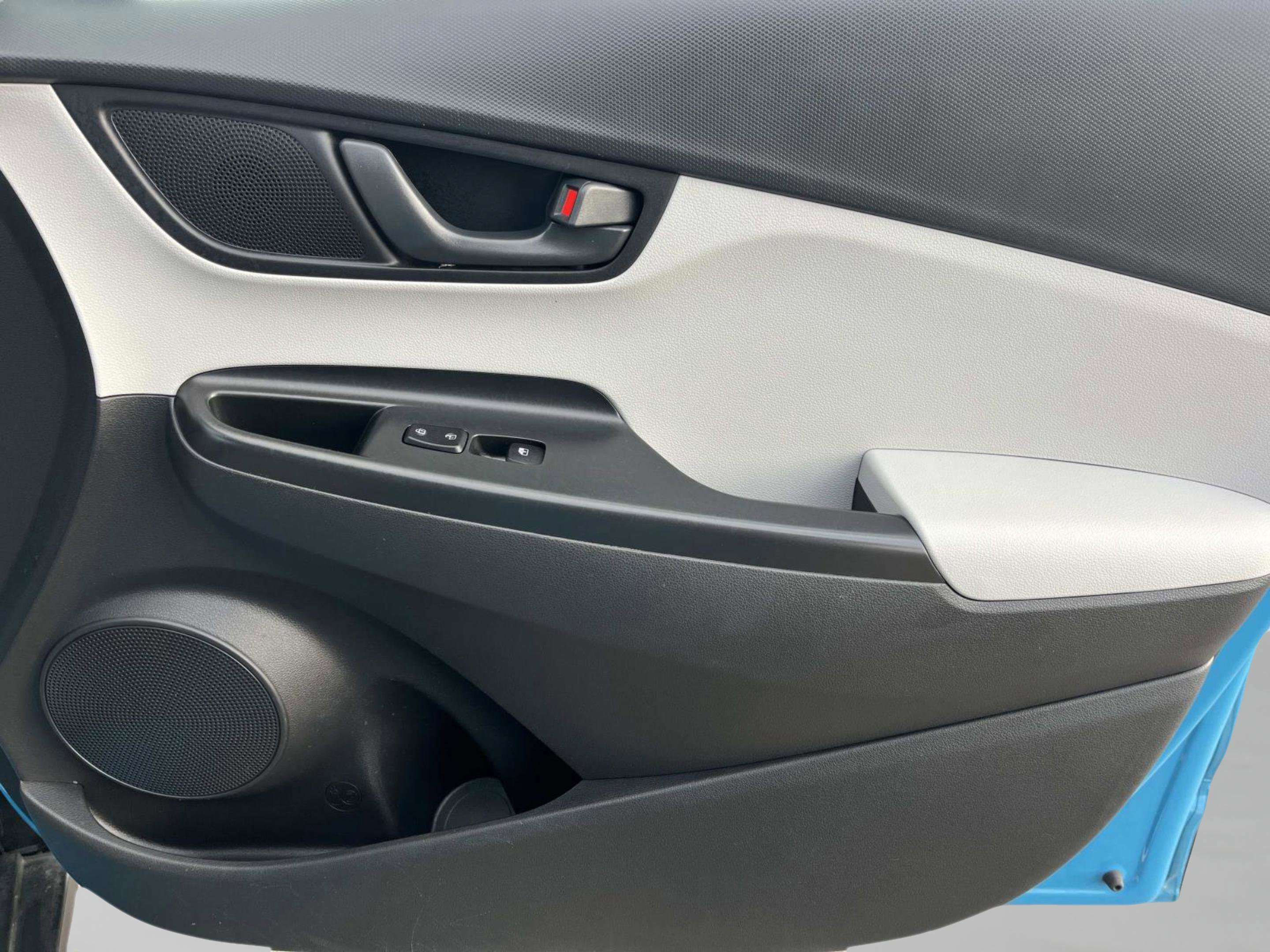 Used 2023 Hyundai Kona SEL image 22